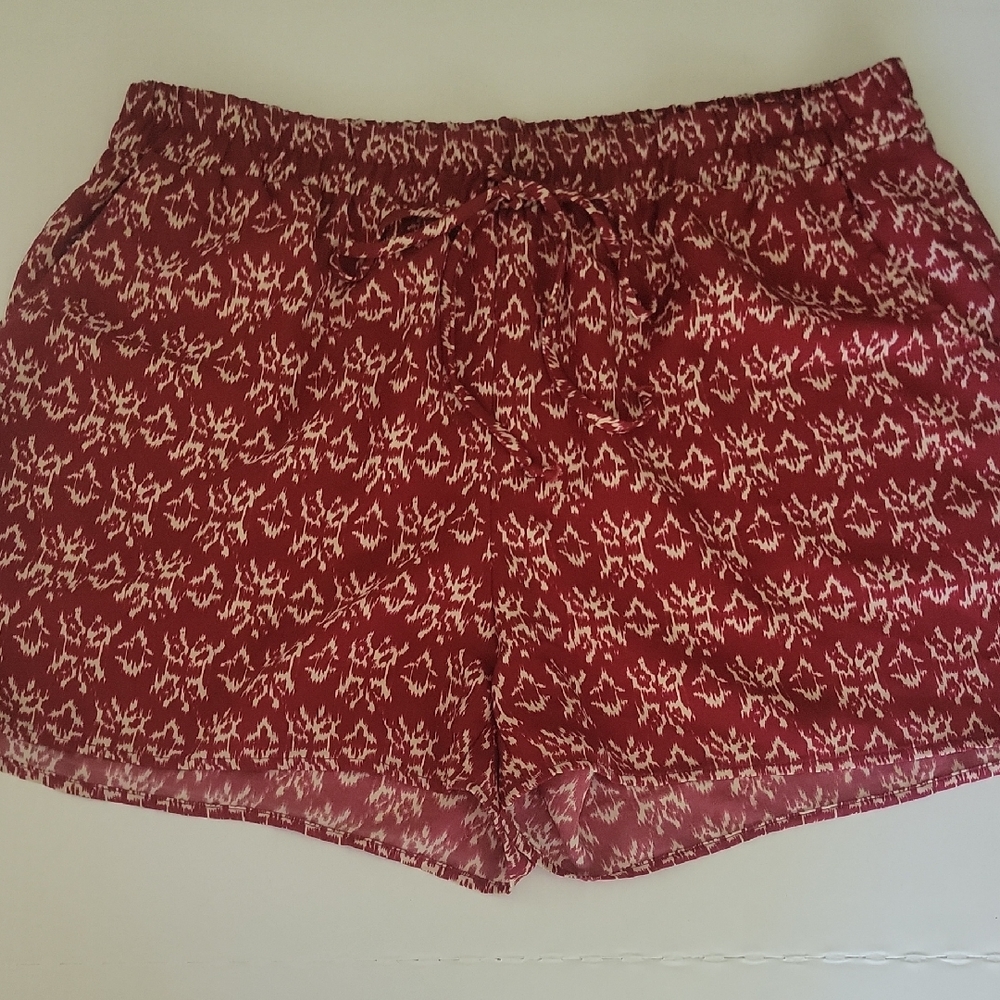 Harlowe & Graham High Waist Red and White Drawstring Shorts. Size L